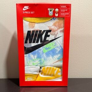 Nike • Colorful 3-Piece Set for Baby (0-6 mos)